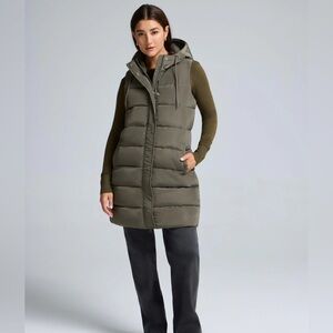 Suzy Shier Women’s Olive Hooded Puffer Vest